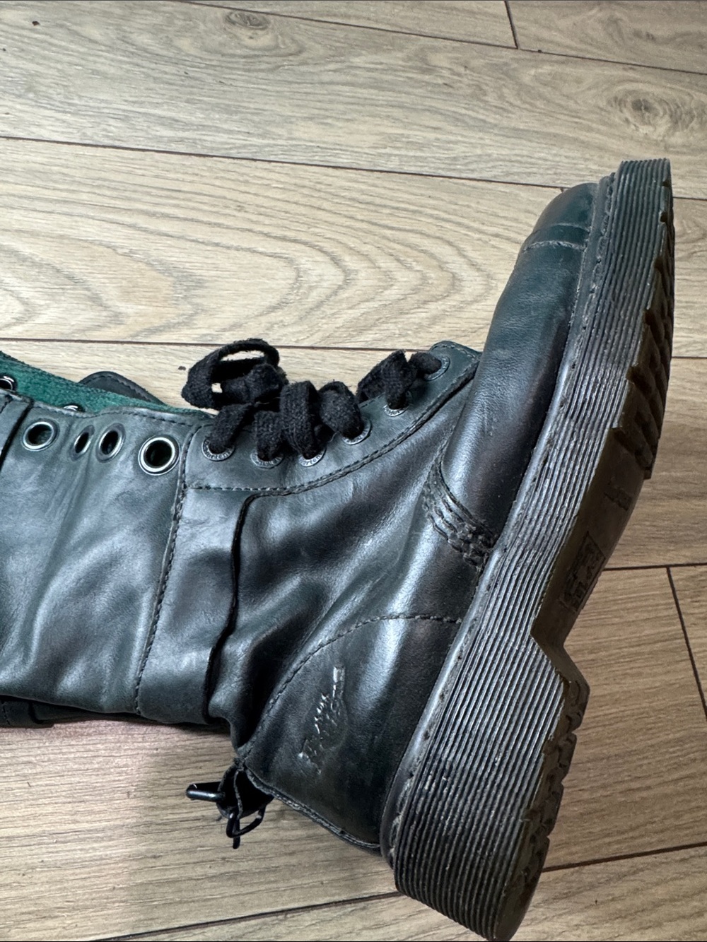 Dr Martens  Leather Lace-Up Combat Boots with Green Cuff - Picture 10 of 10